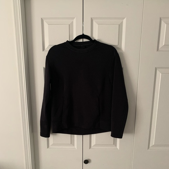 Lululemon • Embrace the Space Crew - Picture 2 of 3